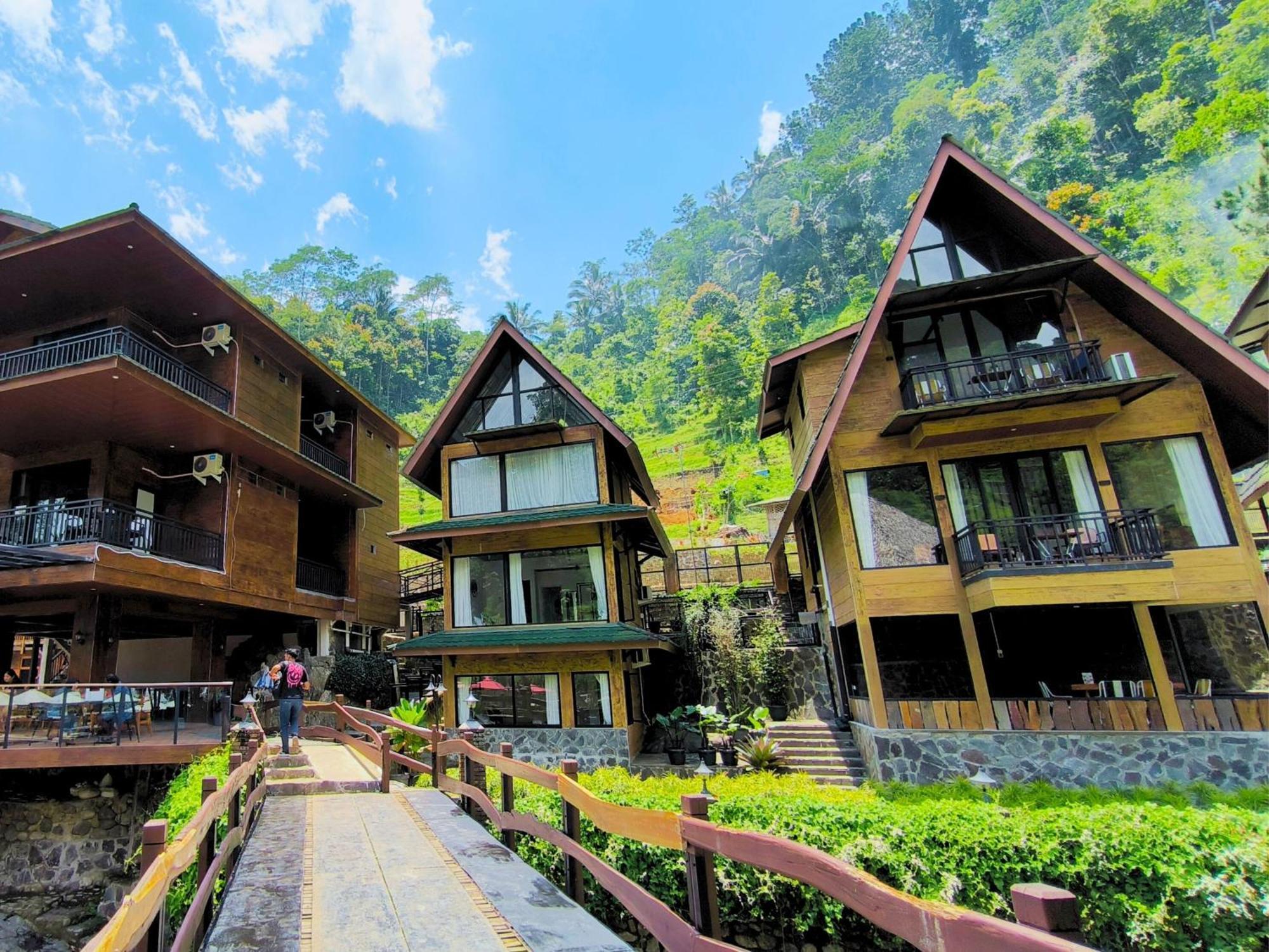 Bayan Village Baturraden Exterior foto