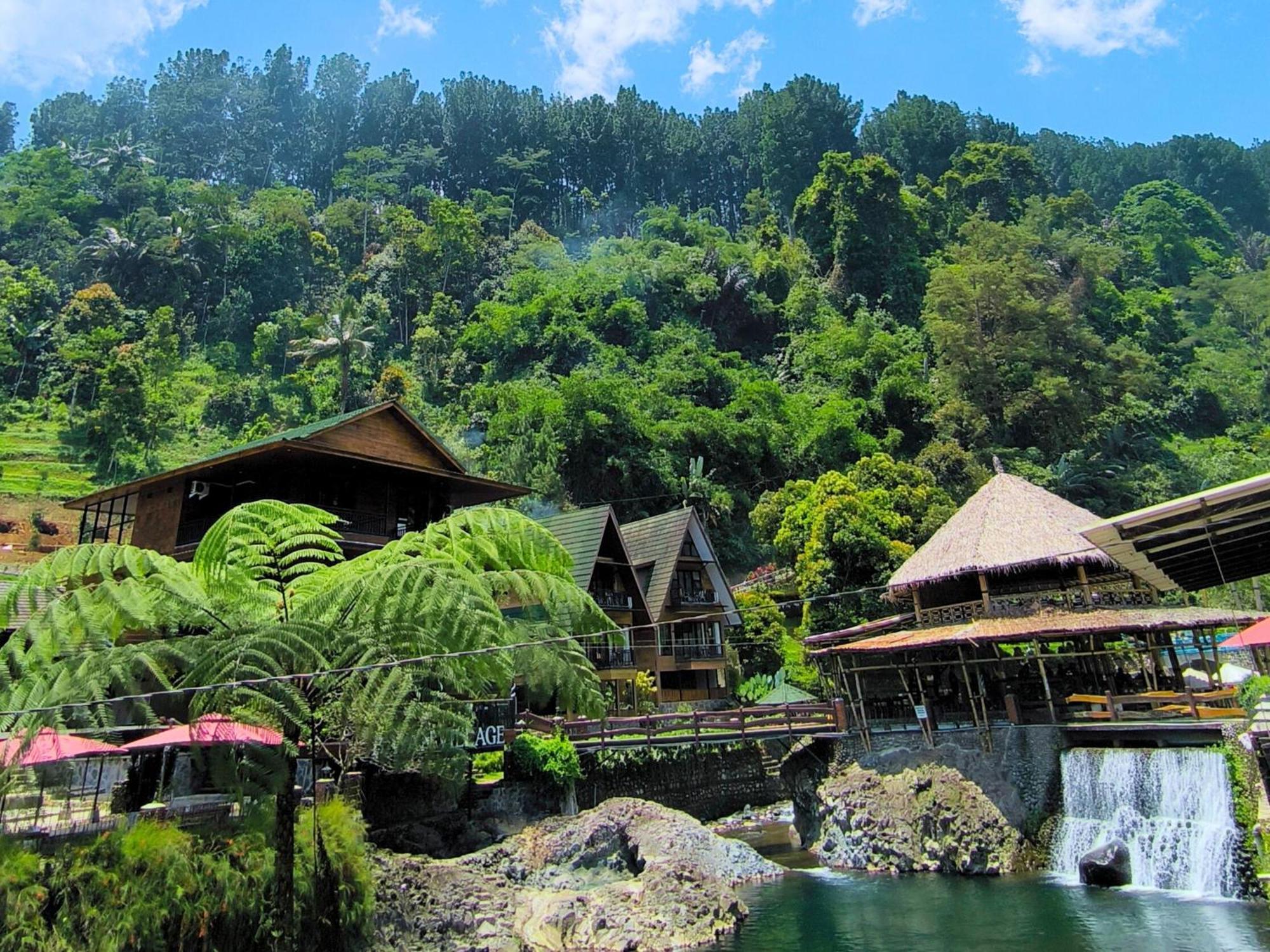 Bayan Village Baturraden Exterior foto