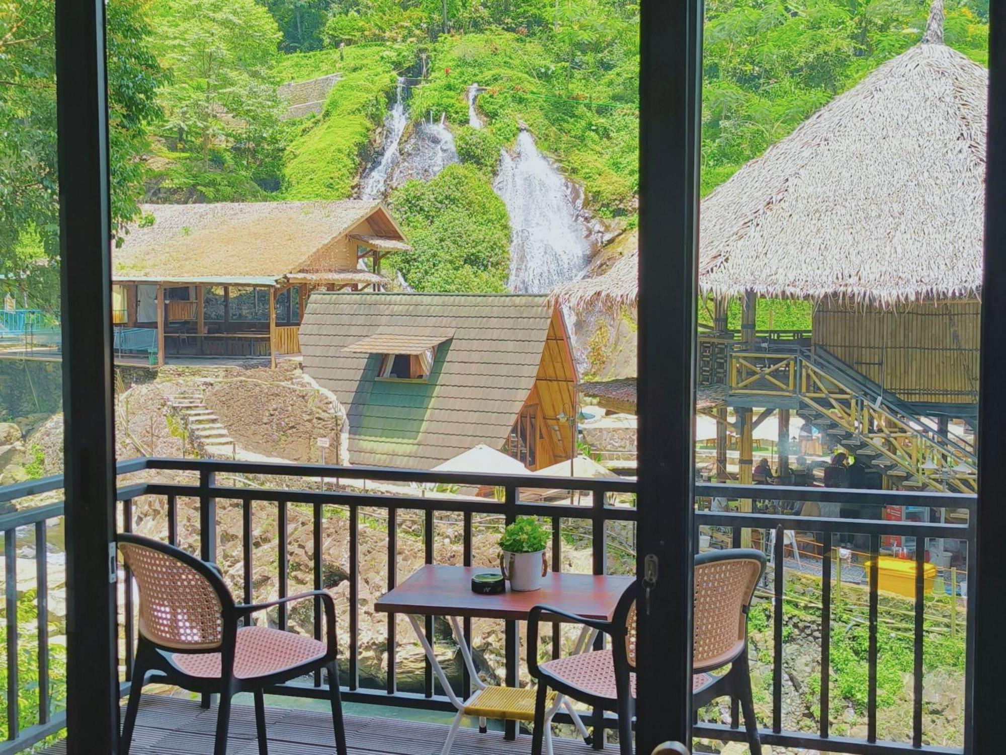 Bayan Village Baturraden Exterior foto